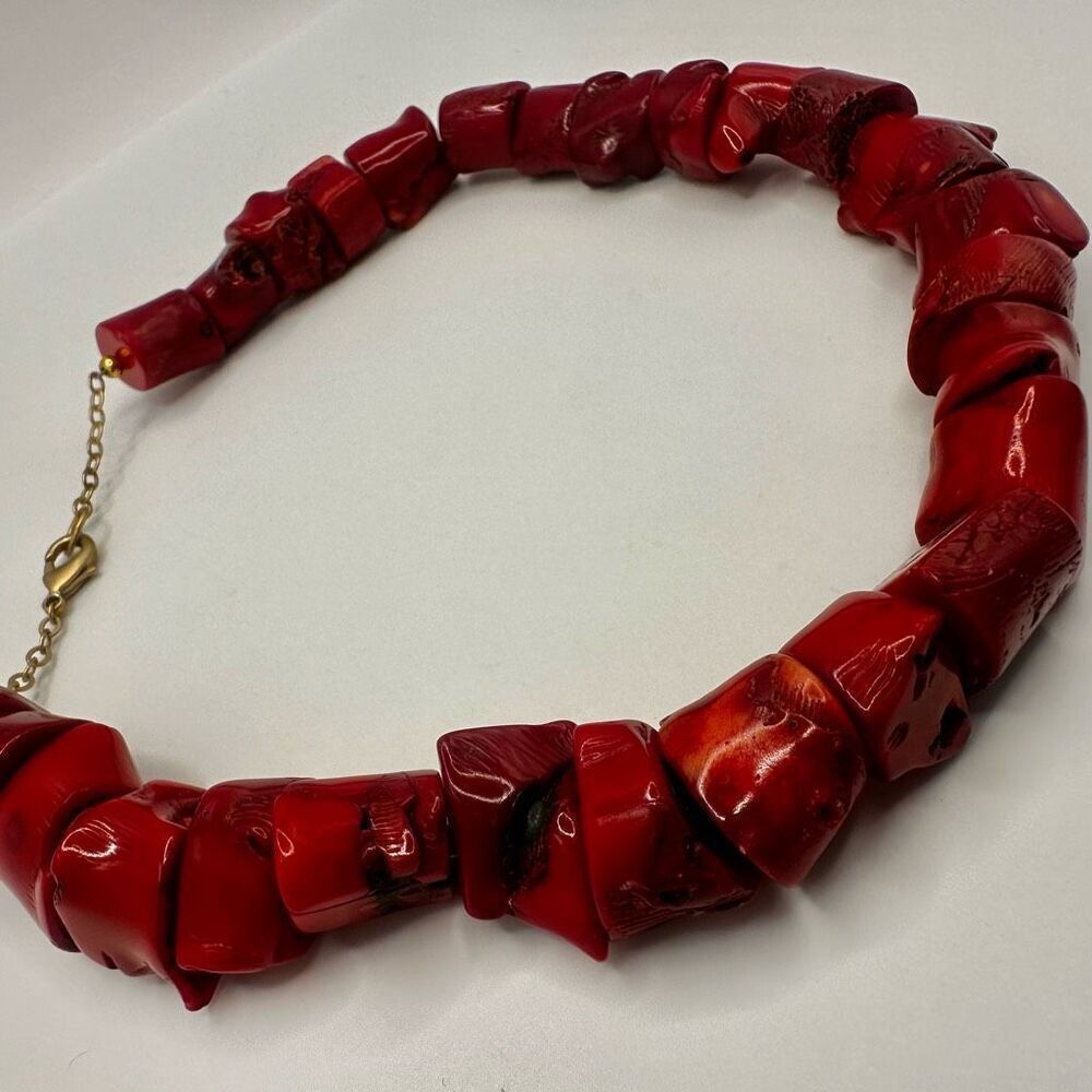 chunky raw coral choker necklace - Picture 3 of 11